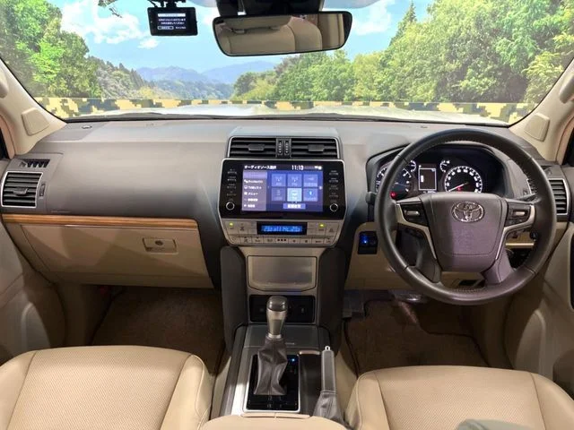 Toyota LANDCRUISER PRADO TX　Lパッケ　マットブラックEd photo 2