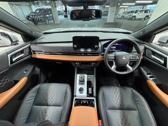 Mitsubishi OUTLANDER PHEV P photo 2