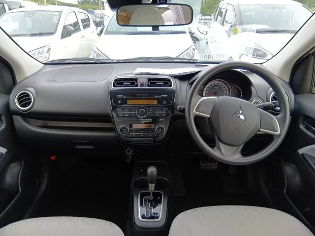 Mitsubishi MIRAGE hatchback M photo 2