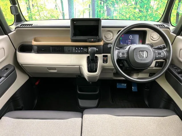 Honda N BOX ベースグレード photo 2