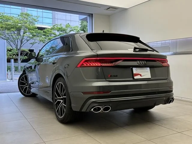Audi AUDI SQ8 4．0 photo 3