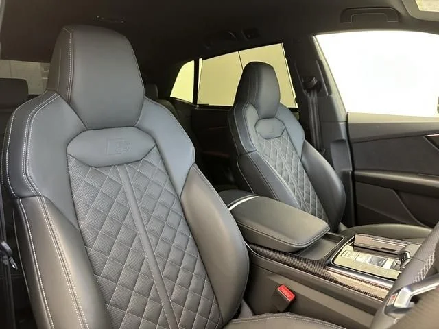 Audi AUDI SQ8 4．0 photo 4