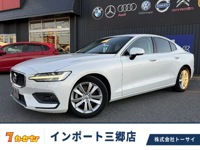 Volvo VOLVO S60 T4　モメンタム 2019