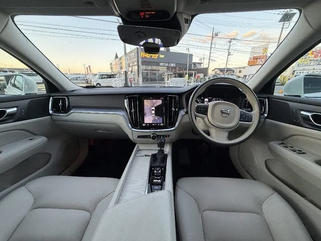 Volvo VOLVO S60 T4　モメンタム photo 3