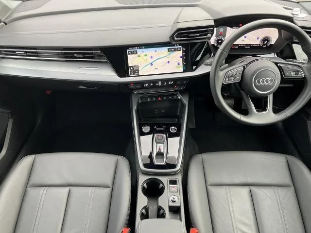 Audi AUDI A3 SPORTBACK 30　TFSI　アドバンスド photo 2