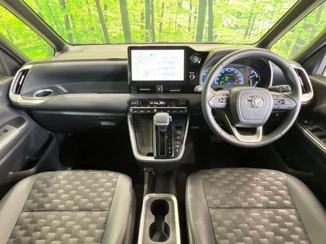 Toyota VOXY HYBRID ハイブリッド　S−Z photo 2