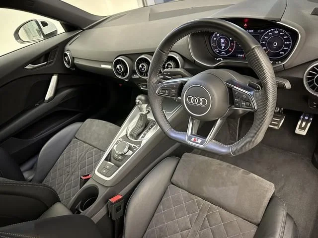 Audi AUDI TT coupe 45　TFSI　クワトロ photo 2