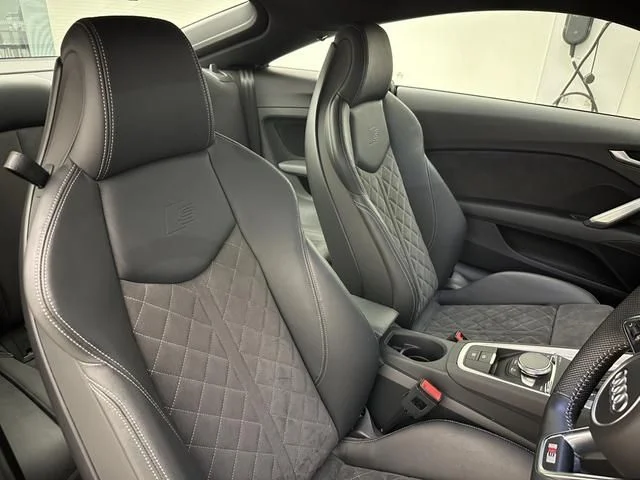 Audi AUDI TT coupe 45　TFSI　クワトロ photo 4