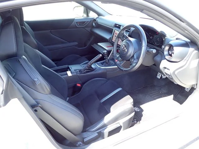 Toyota GR86 RZ photo 2