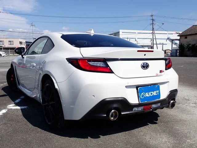 Toyota GR86 RZ photo 3
