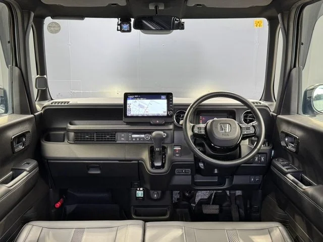 Honda N BOX CUSTOM ターボ　コーディネートスタイル　2トーン photo 3