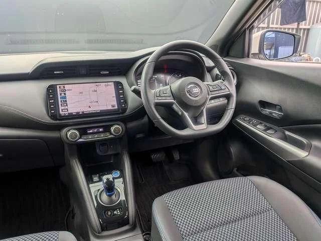 Nissan KICKS X photo 4