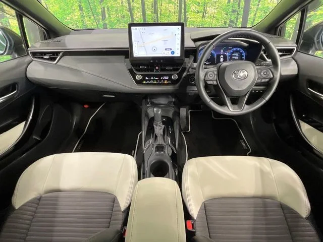 Toyota COROLLA TOURING HYBRID 4WD ハイブリッド　WxB　E−Four photo 2