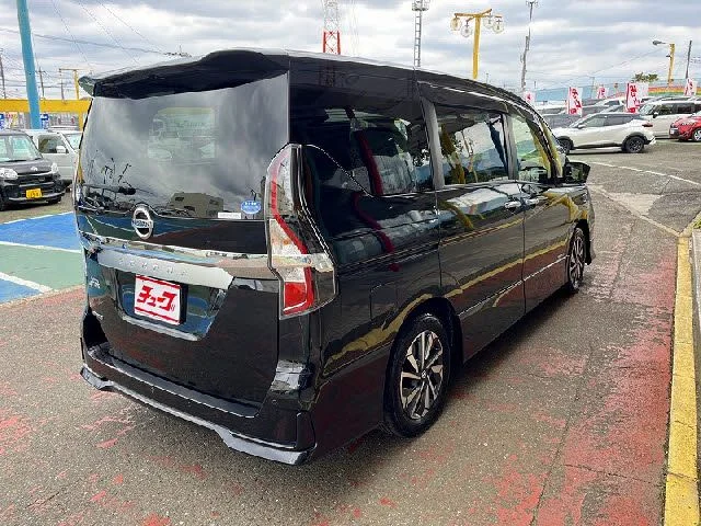 Nissan SERENA S-HYBRID ハイウェイスター　V photo 3