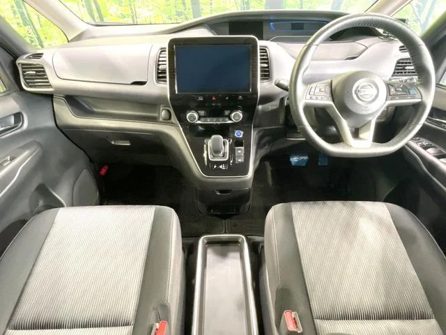 Nissan SERENA WG e−POWER　ハイウェイスター　V photo 2