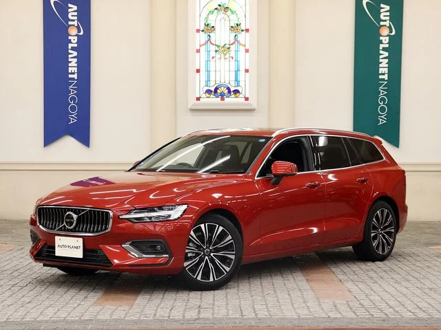 Volvo VOLVO V60 アルティメット　B4 2024