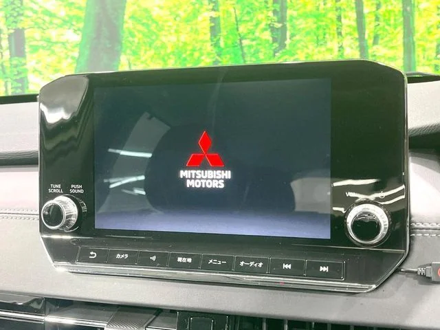 Mitsubishi OUTLANDER PHEV G photo 3