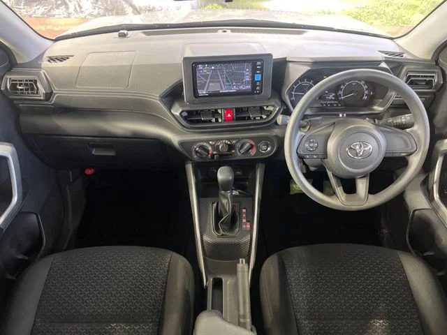 Toyota RAIZE X photo 3