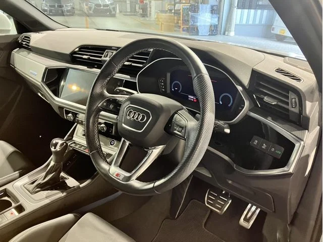 Audi AUDI Q3 35　TDI　クワトロ　Sライン photo 2