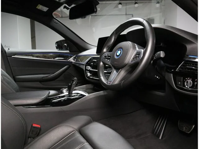 Bmw BMW 5series sedan 530e　Mスポーツ photo 2
