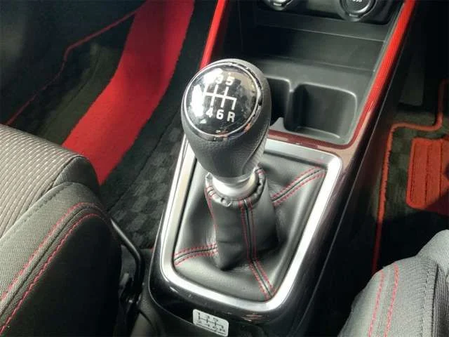 Suzuki SWIFT スポーツ　1．4 photo 4