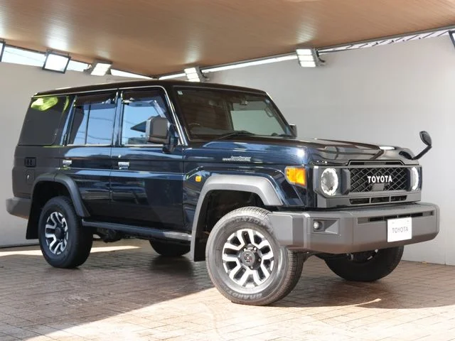 Toyota LANDCRUISER 70 AX 2025
