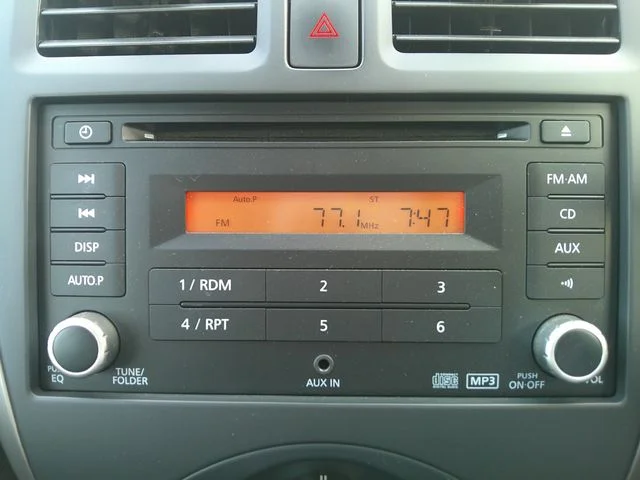 Nissan MARCH S photo 4