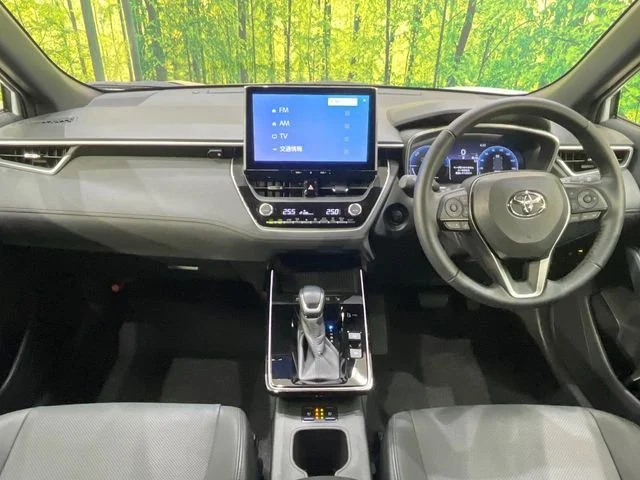 Toyota COROLLA CROSS HYBRID Z photo 2
