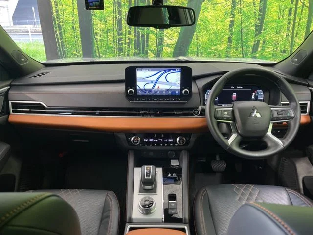 Mitsubishi OUTLANDER PHEV P photo 2