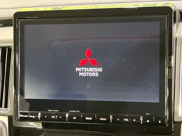 Mitsubishi DELICA D:5 4WD P photo 4
