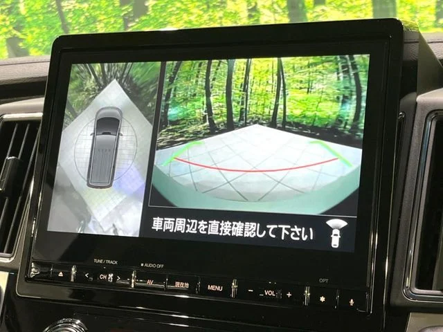 Mitsubishi DELICA D:5 4WD P photo 4