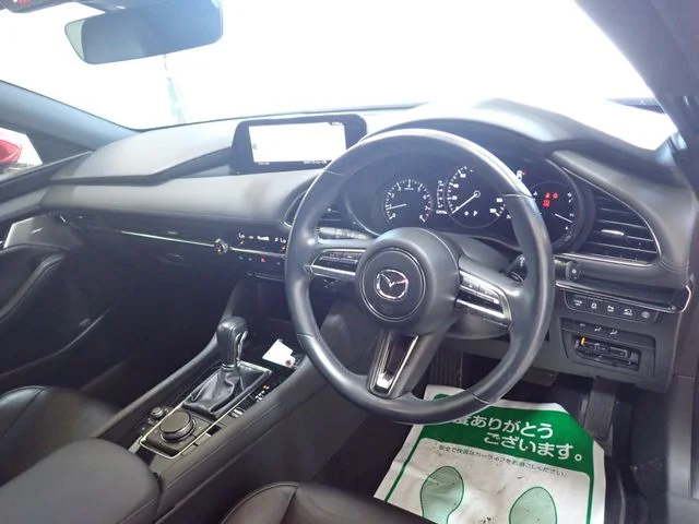 Mazda MAZDA3 FASTBACK X　Lパッケージ　4WD photo 2