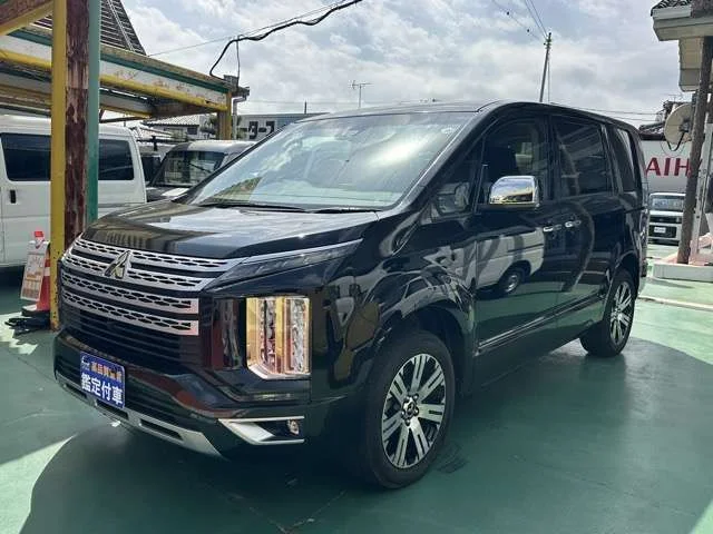 Mitsubishi DELICA D:5 4WD P photo 3