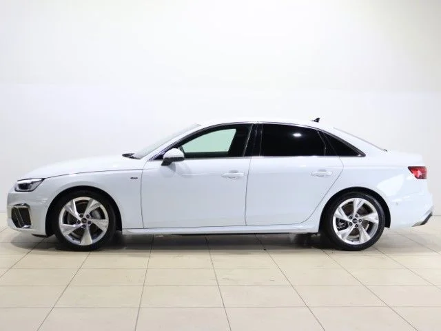 Audi AUDI A4 40　TDI　クワトロ　Sライン photo 3