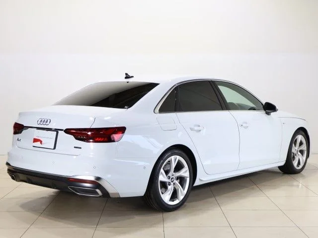 Audi AUDI A4 40　TDI　クワトロ　Sライン photo 4