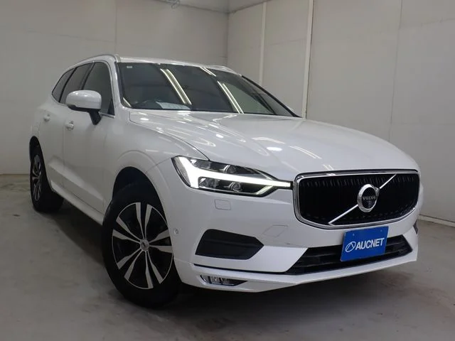 Volvo VOLVO XC60 D4　AWD　モメンタム 2020