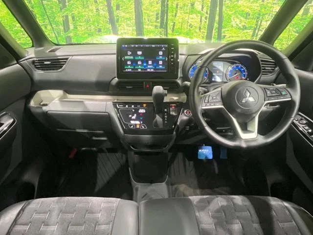 Mitsubishi DELICA MINI T　プレミアム photo 2