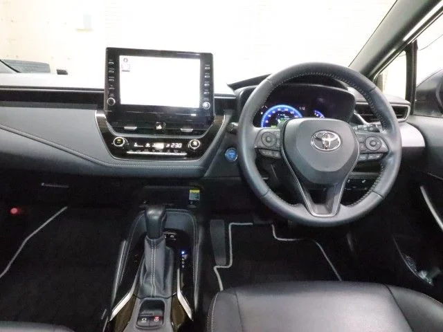 Toyota COROLLA TOURING HYBRID W×B photo 3