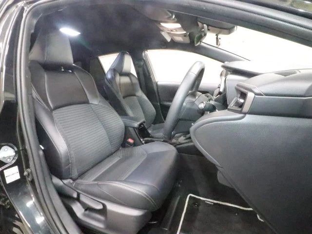 Toyota COROLLA TOURING HYBRID W×B photo 4