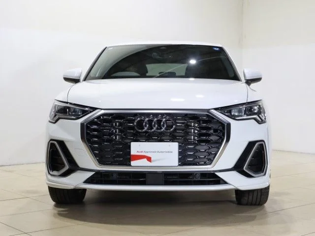 Audi AUDI Q3 SPORTBACK 35　TDI　クワトロ　Sライン photo 2