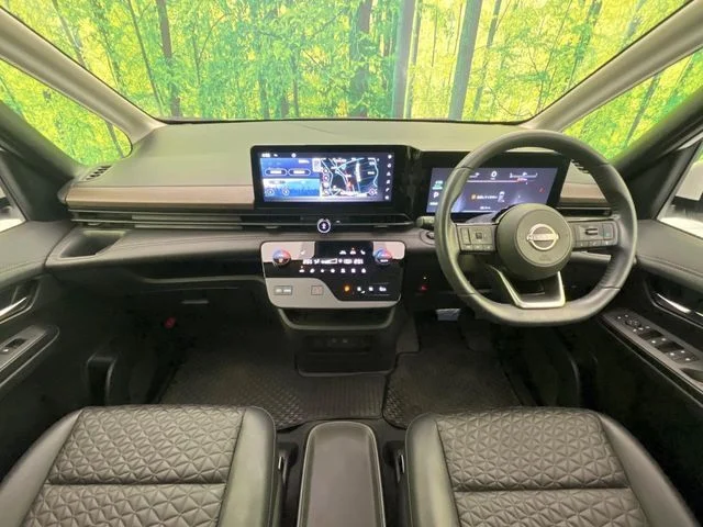 Nissan SERENA WG e−POWER　ハイウェイスター　V photo 2