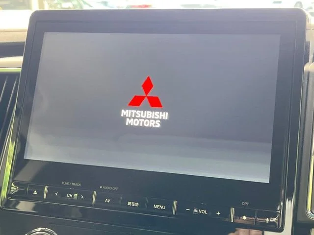 Mitsubishi DELICA D:5 4WD P photo 3