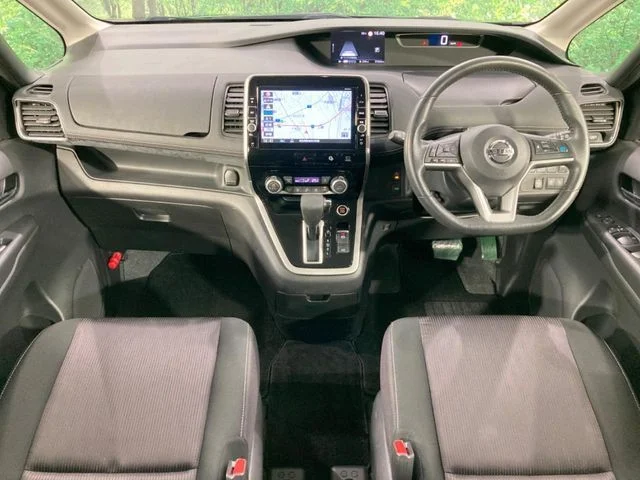 Nissan SERENA S-HYBRID ハイウェイスター　Vセレクション2 photo 2