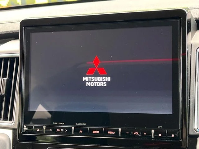 Mitsubishi DELICA D:5 4WD P photo 3