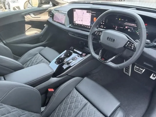 Audi AUDI S5 AVANT ベースグレード photo 2