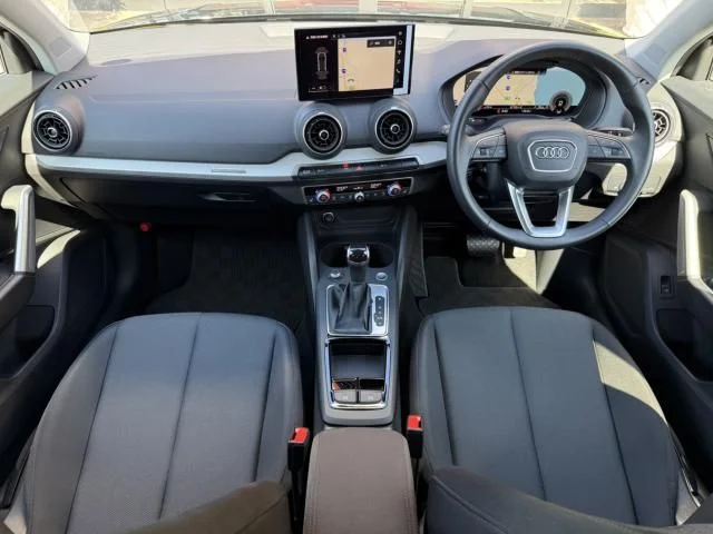 Audi AUDI Q2 35　TFSI　アドバンスド photo 2