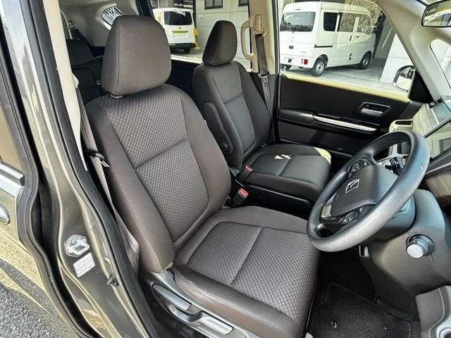 Honda FREED HYBRID G photo 4