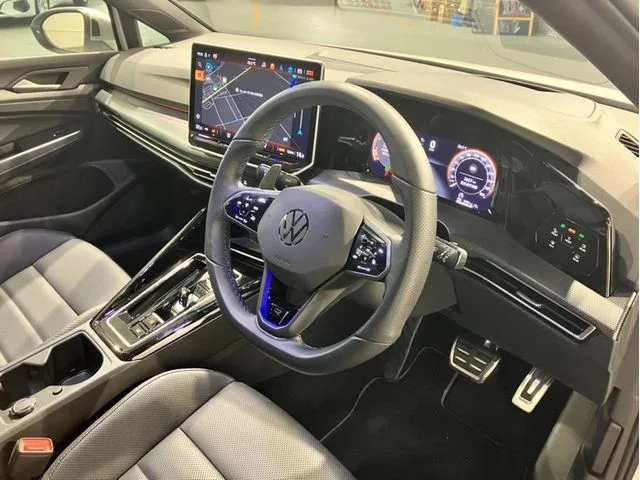Volkswagen VOLKSWAGEN GOLF R アドバンス photo 2