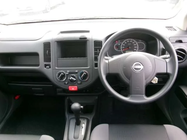 Nissan AD VE photo 3