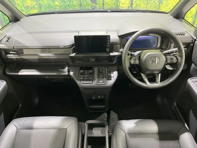 Honda STEPWAGON e:HEV SPADA ベースグレード photo 2